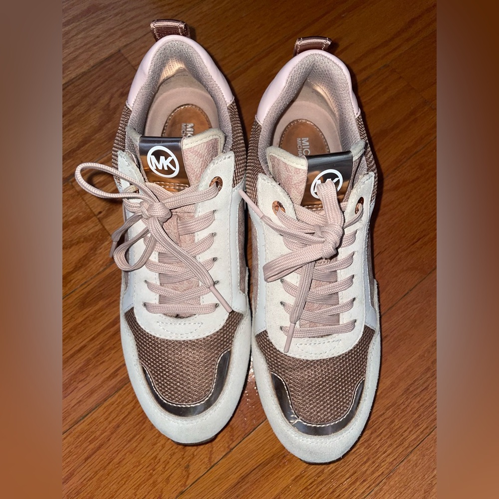 Michael Kors Women's Tan and Cream Sneakers